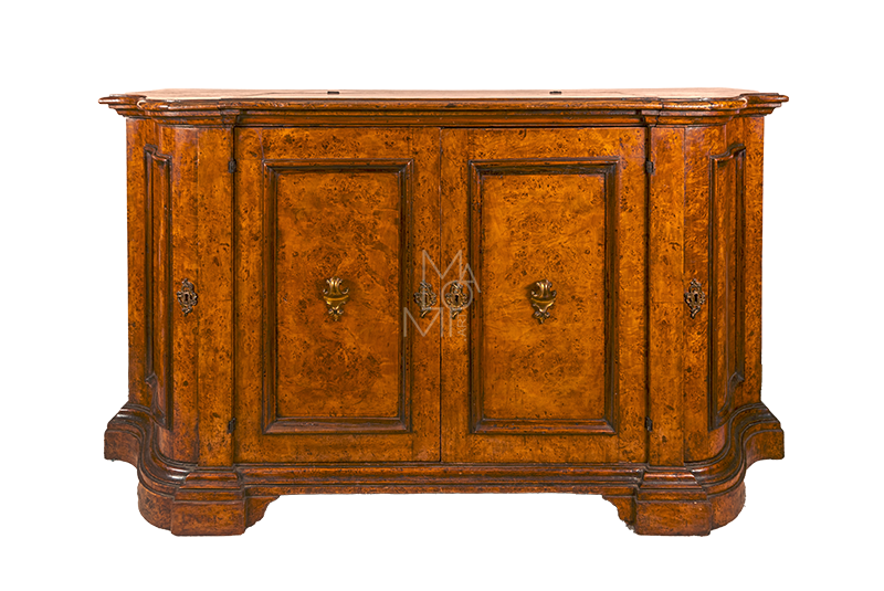 Credenza mossa in radica