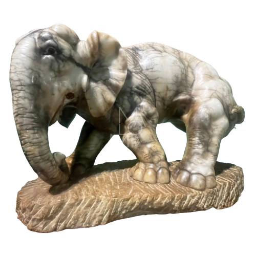 Elefante in alabastro di Angiolo Vannetti: scultura Art Déco animalier da collezione